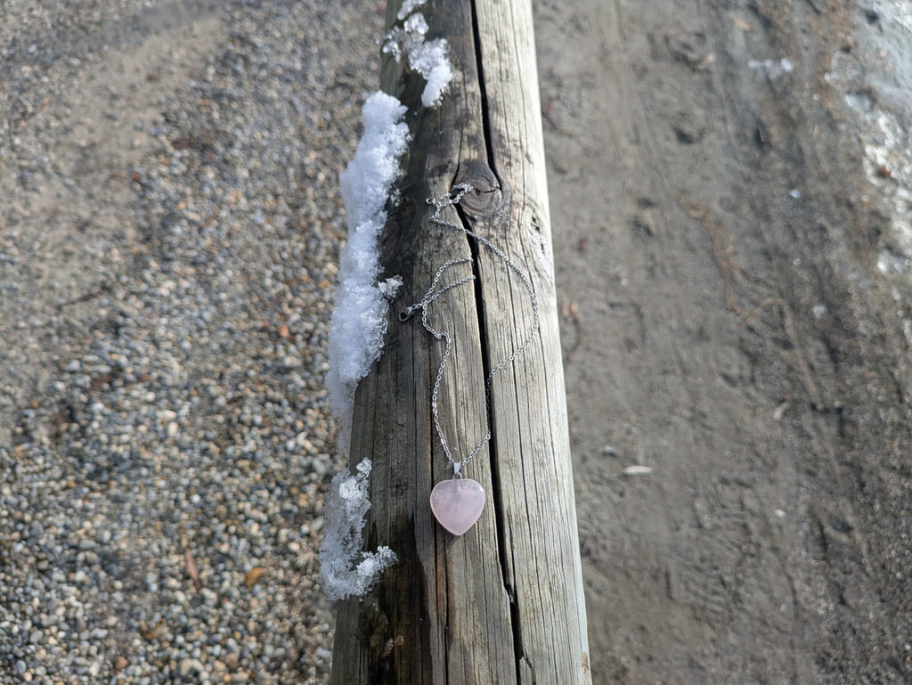 Rosenquarz - Kette mit Herzanhänger